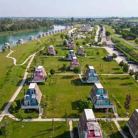 Marina Azzurra Hotel 4*