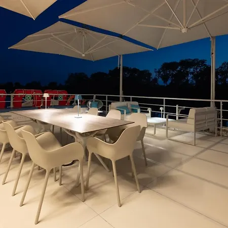 Marina Azzurra 4* لينانو سابيادورو